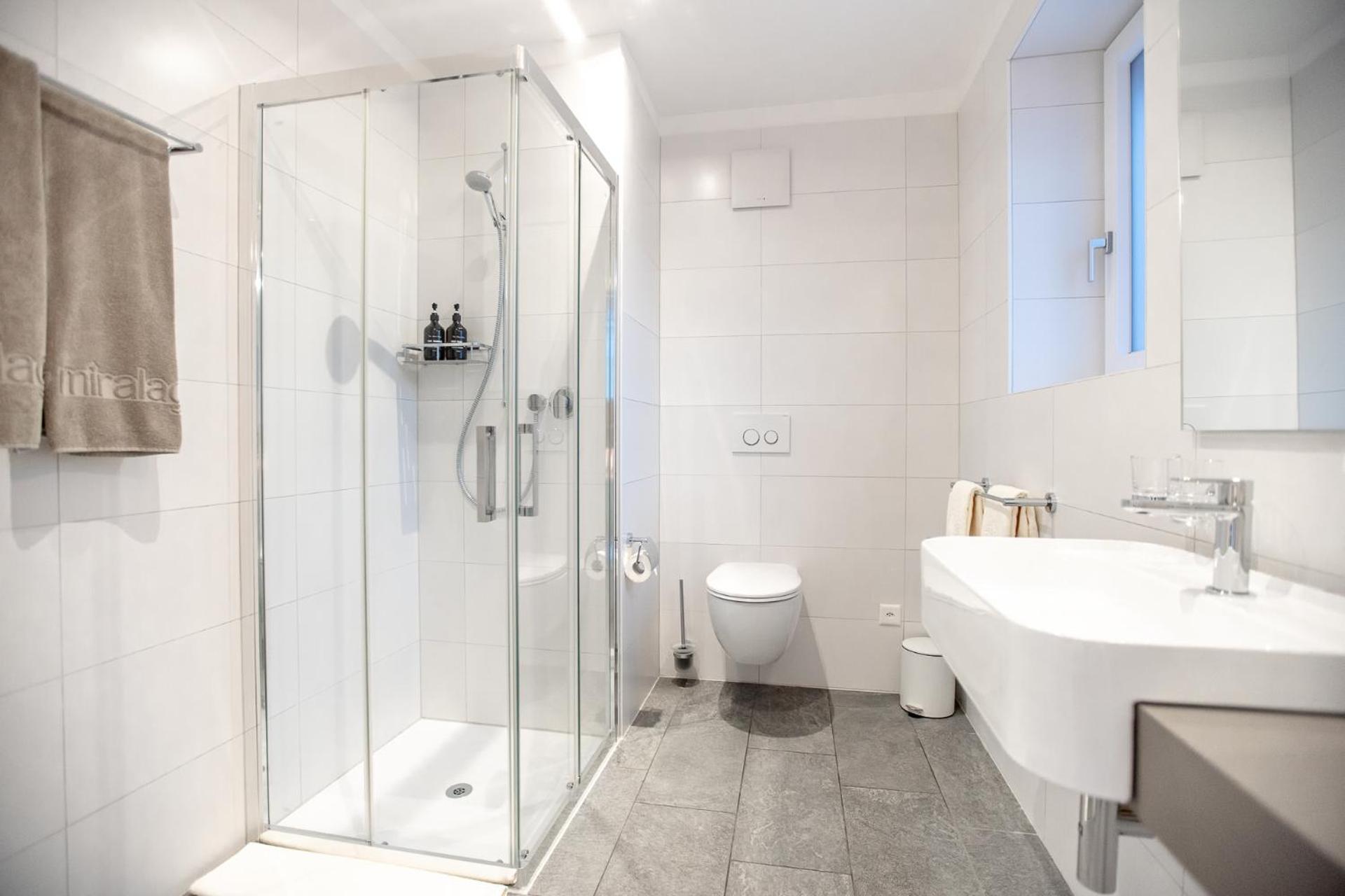 Miralago Locarno Easy Rooms Muralto 外观 照片